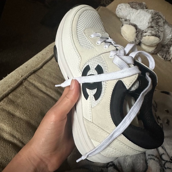 Chanel Low Top Trainer Suede Size 7 - Picture 3 of 11